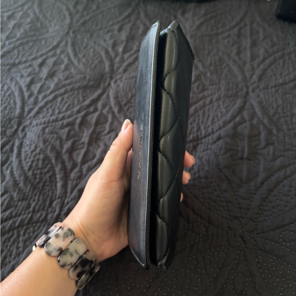 CHANEL Black Quilted Leather Logo Glasses/ Sunglasses Case - Picture 6 of 8